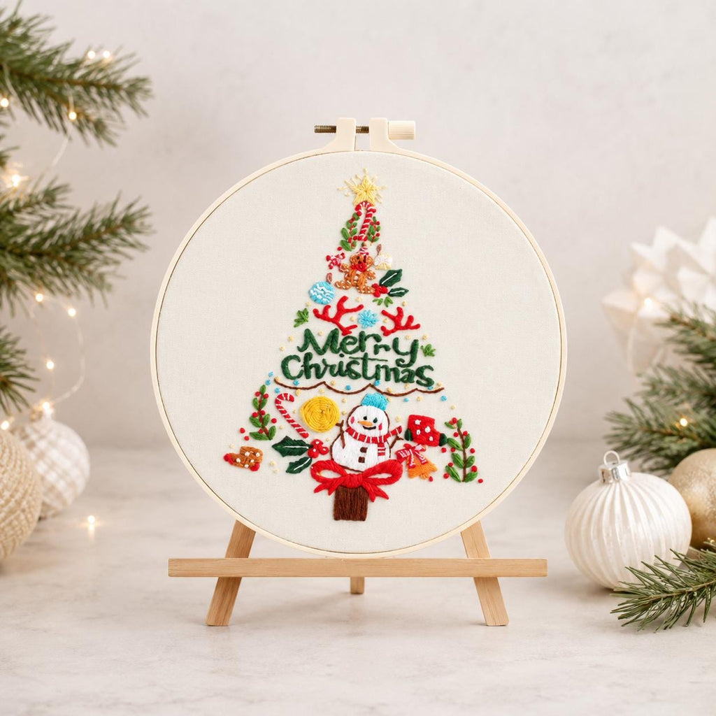 Christmas Tree Embroidery Kit for Beginners, Merry Christmas DIY Hand Needlework Set, 20 cm Holiday Craft Gift for Adults